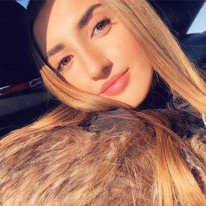 Meet your Posher, Regina